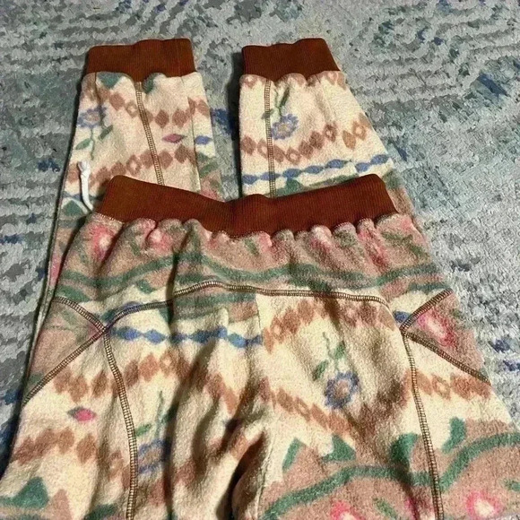 Out from under outlander jogger Xsmall - Picture 3 of 6